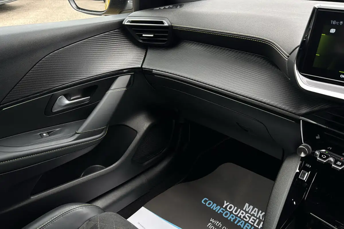2022-peugeot-208-12-puretech-gt-premium-130bhp-eat8-big-42