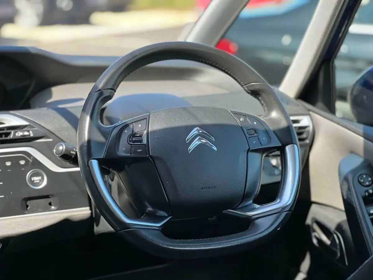 2018-citroen-grand-c4-spacetourer-12-puretech-feel-big-16