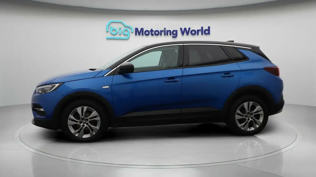 2020-vauxhall-grandland-x-12-sri-nav-big-4