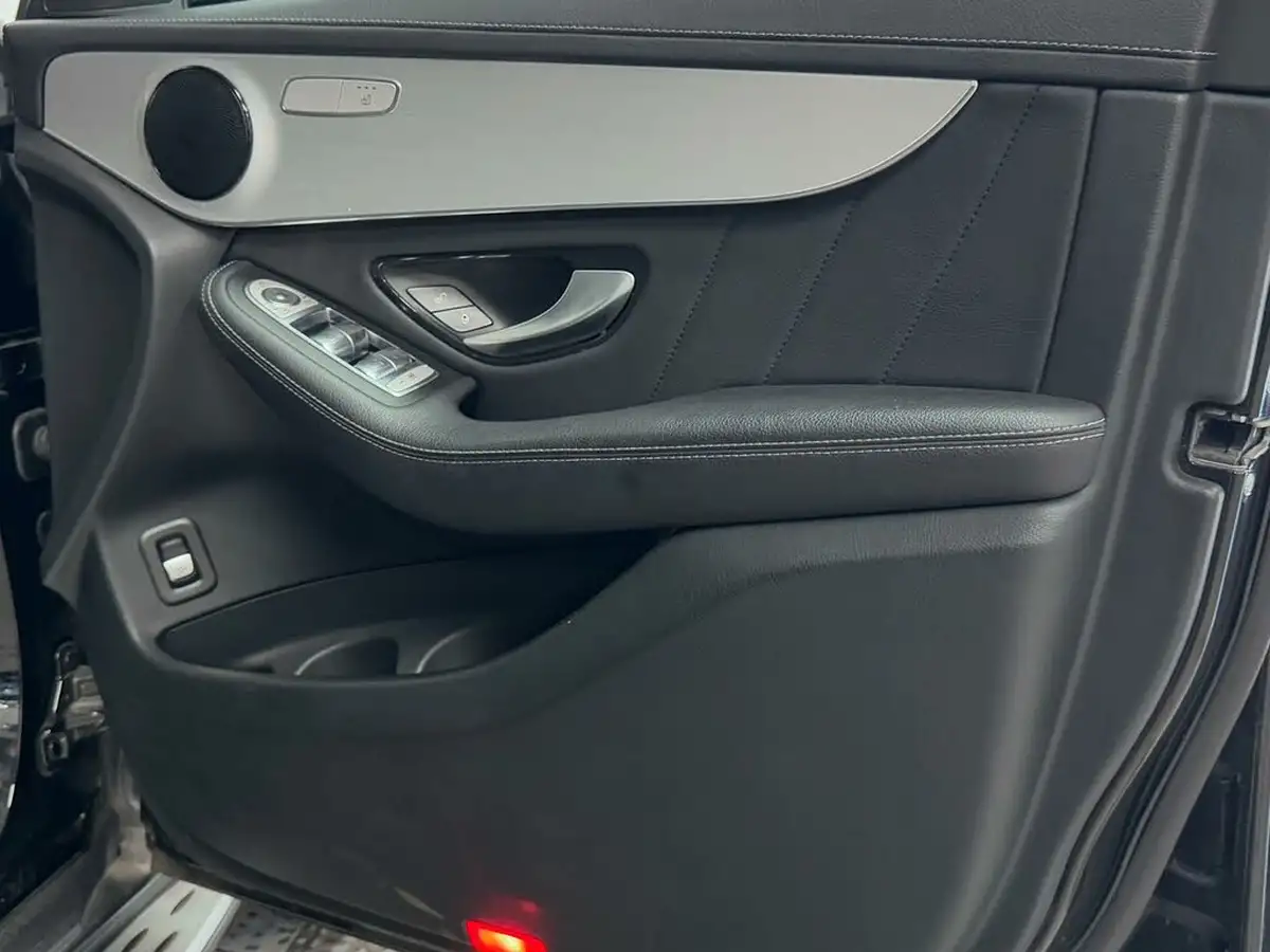 2022-mercedes-benz-glc-class-20d-glc300d-amg-line-premium-245ps-station-wagon-5d-1950cc-big-22