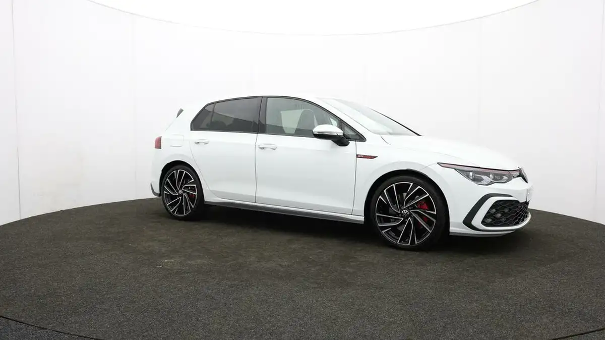 2024-volkswagen-golf-20-tsi-gti-245ps-big-44