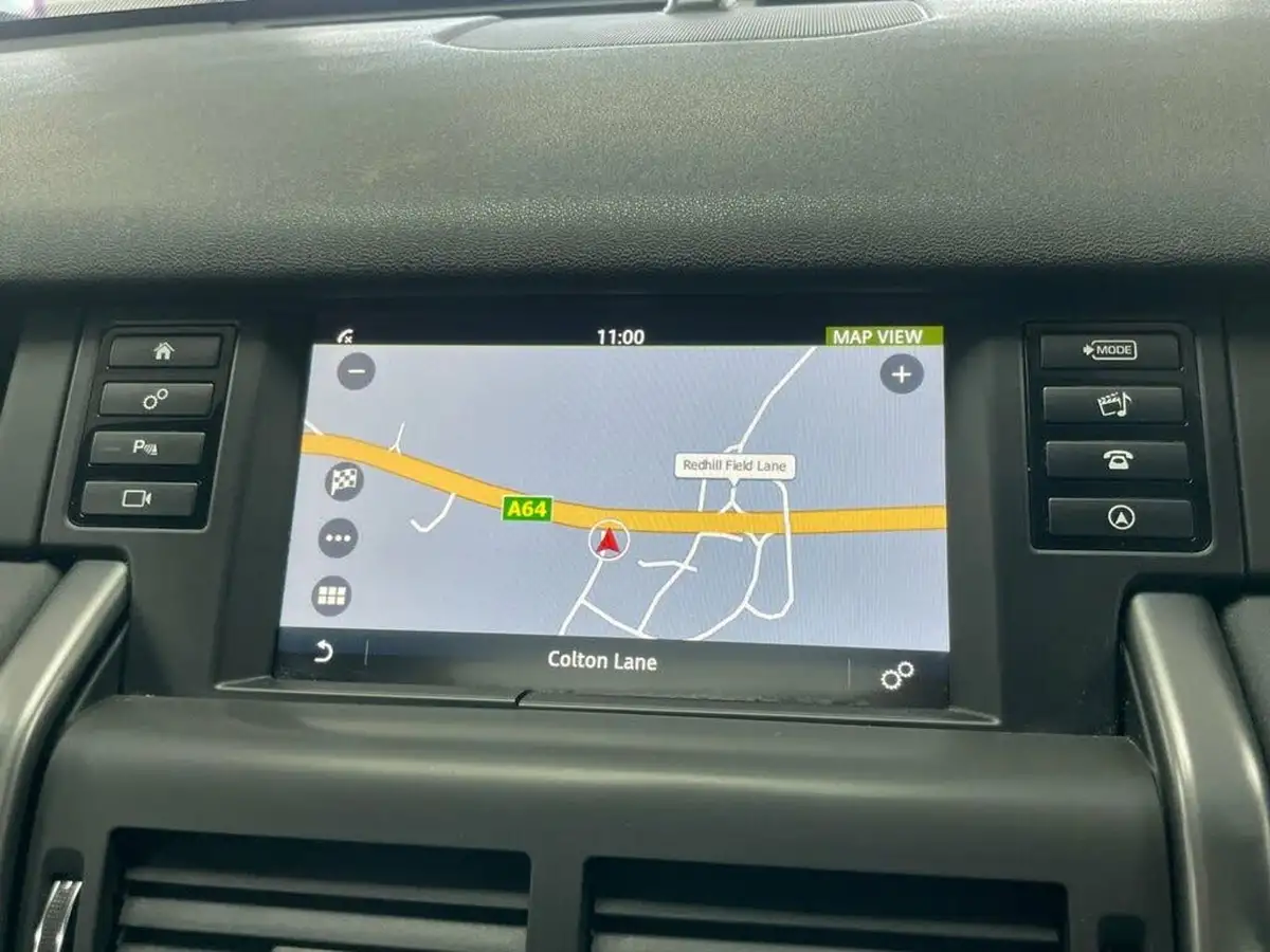2019-land-rover-discovery-sport-20td4-landmark-big-40