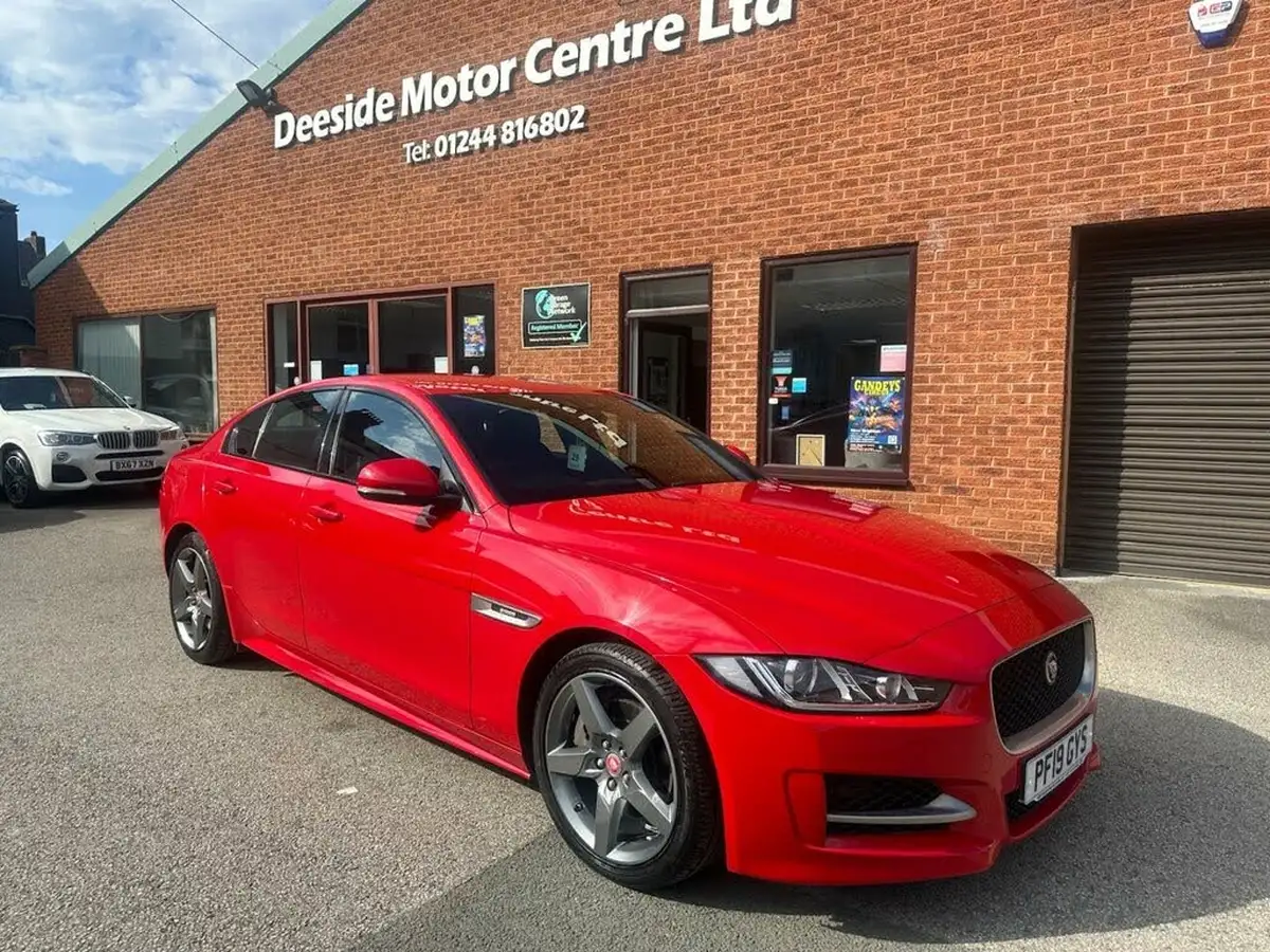 2019-jaguar-xe-20i-r-sport-200ps-big-1