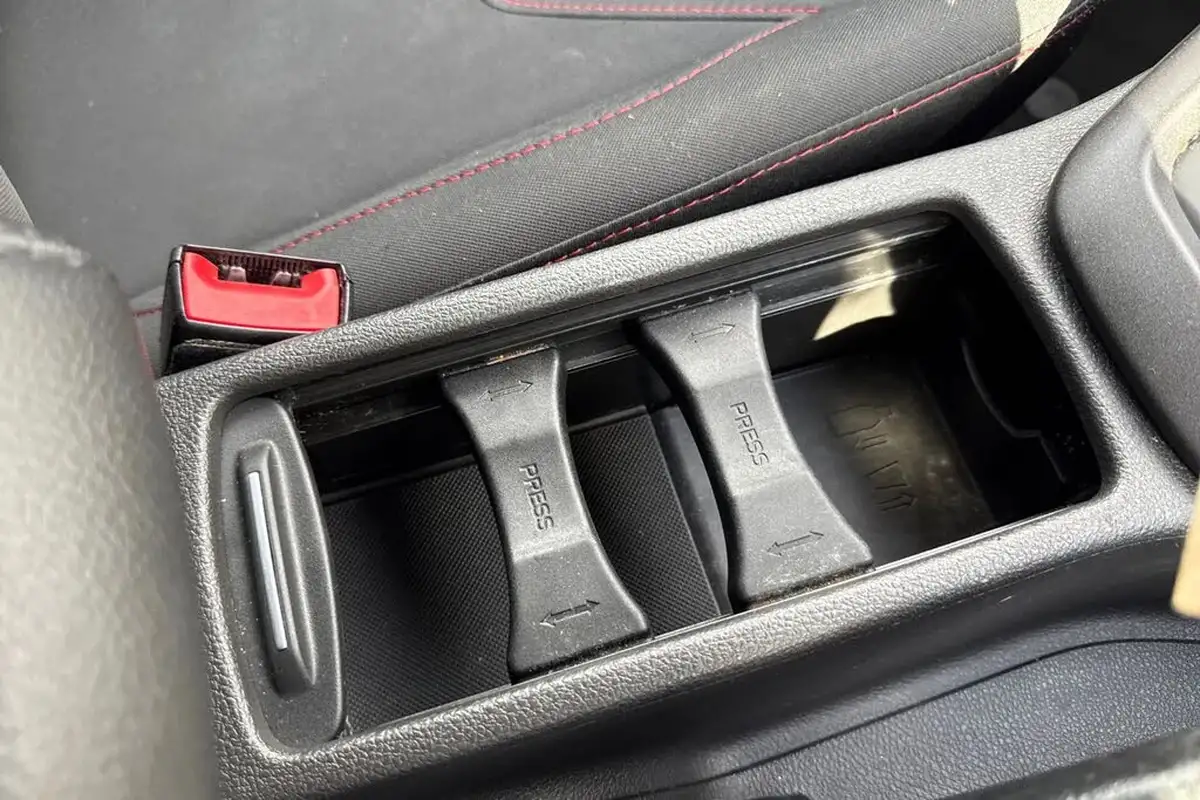 2018-ford-focus-10t-st-line-140ps-hatchback-big-41