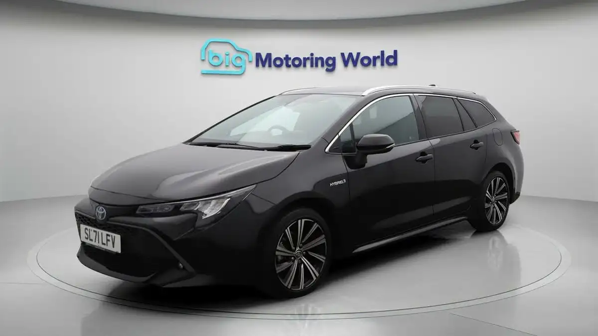 2021-toyota-corolla-18-vvt-i-design-trk-hatchback-5d-big-3