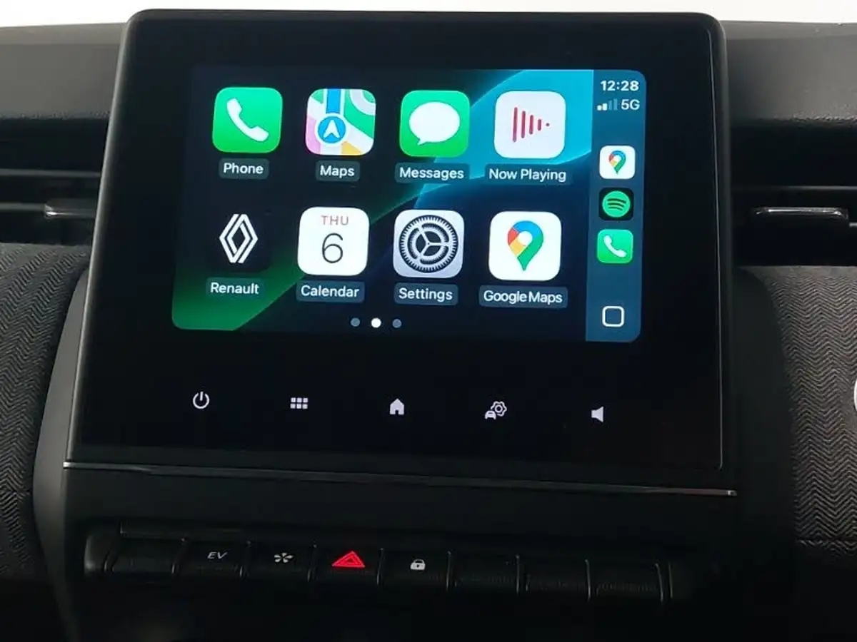 2024-renault-clio-16-techno-big-18