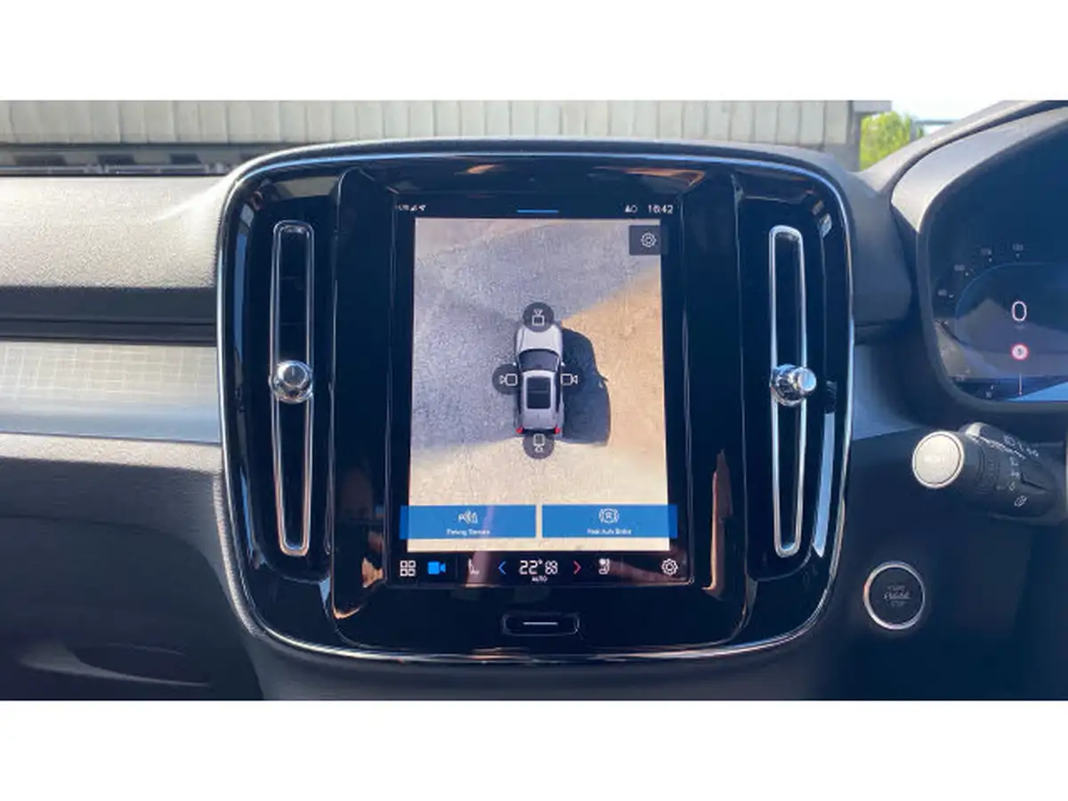 2024-volvo-xc40-20-b3-plus-big-28