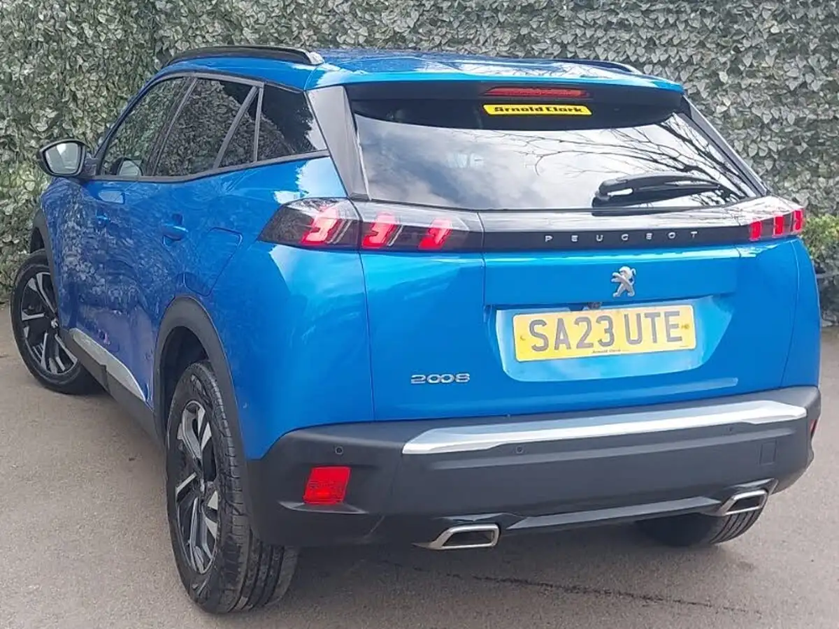 2023-peugeot-2008-suv-12-puretech-allure-premium-130bhp-eat8-big-1
