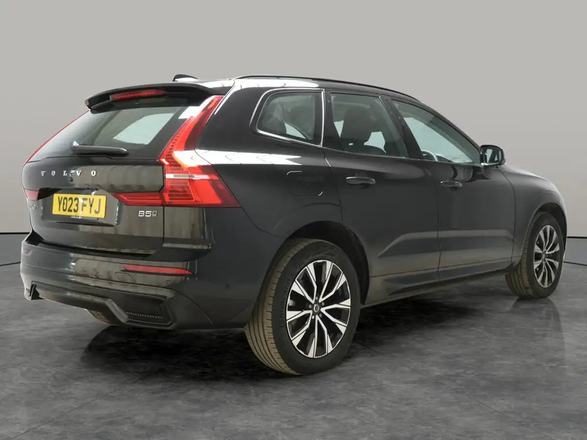 2023-volvo-xc60-20-b5-plus-big-12