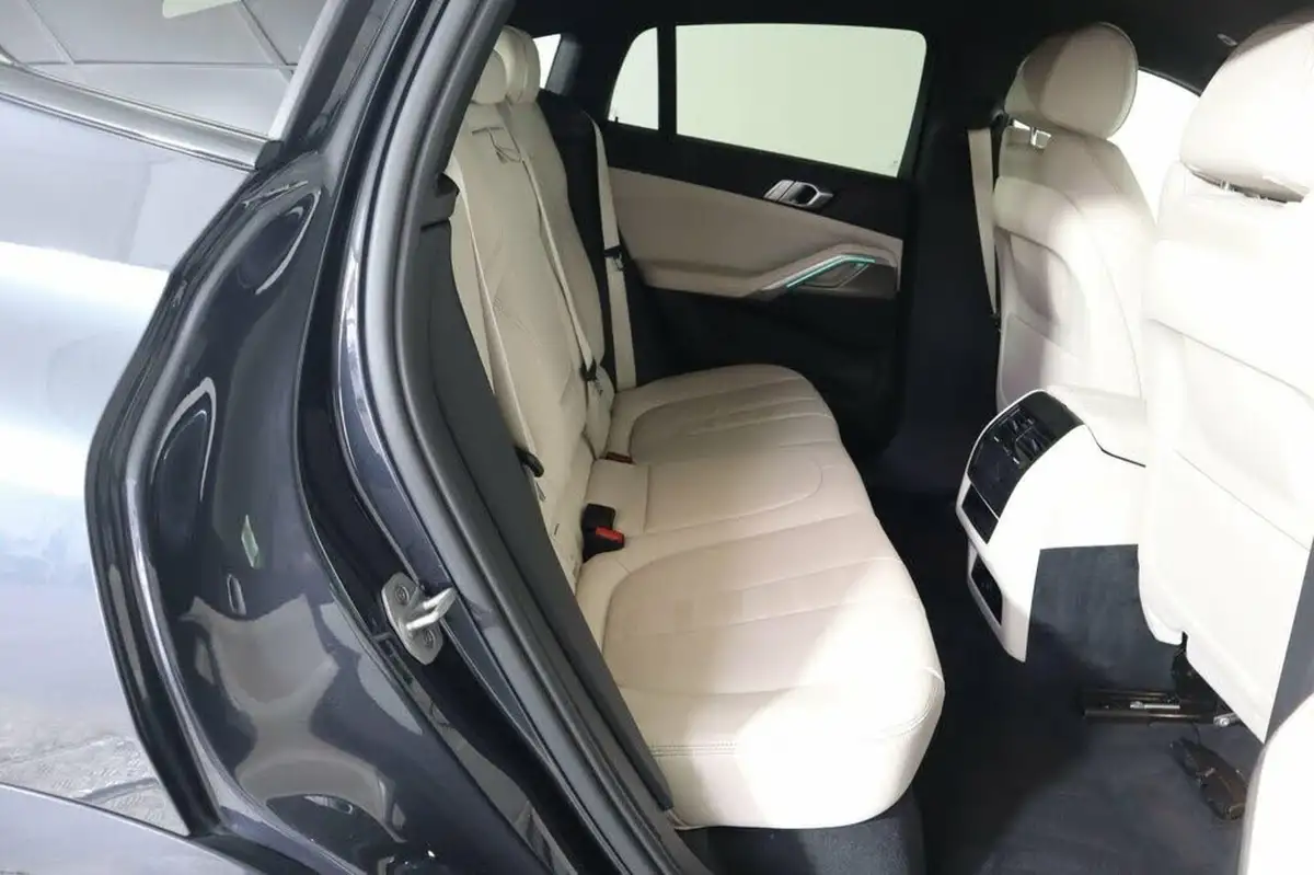 2021-bmw-x6-30-xdrive40i-m-sport-big-13