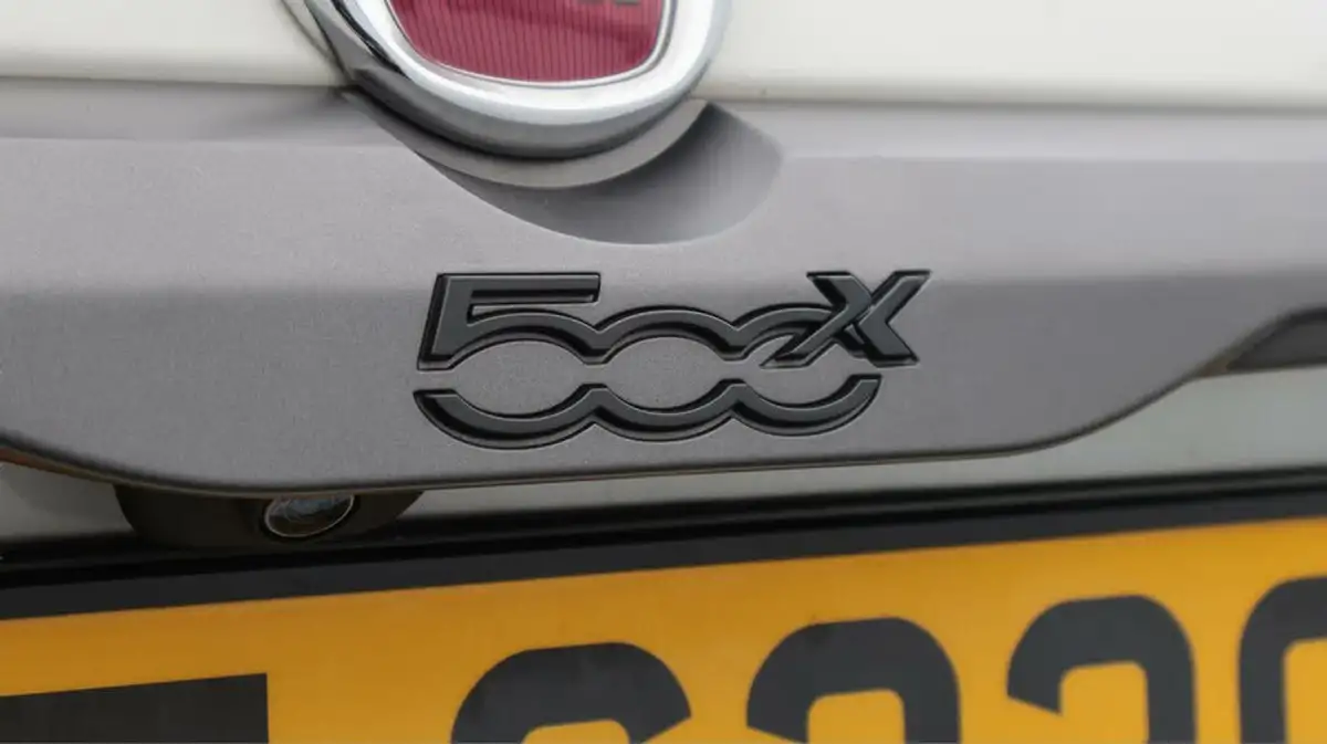 2021-fiat-500x-13-firefly-turbo-sport-big-23