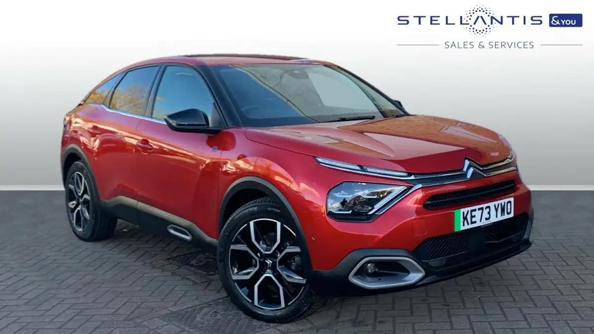 2024-citroen-c4-big-0