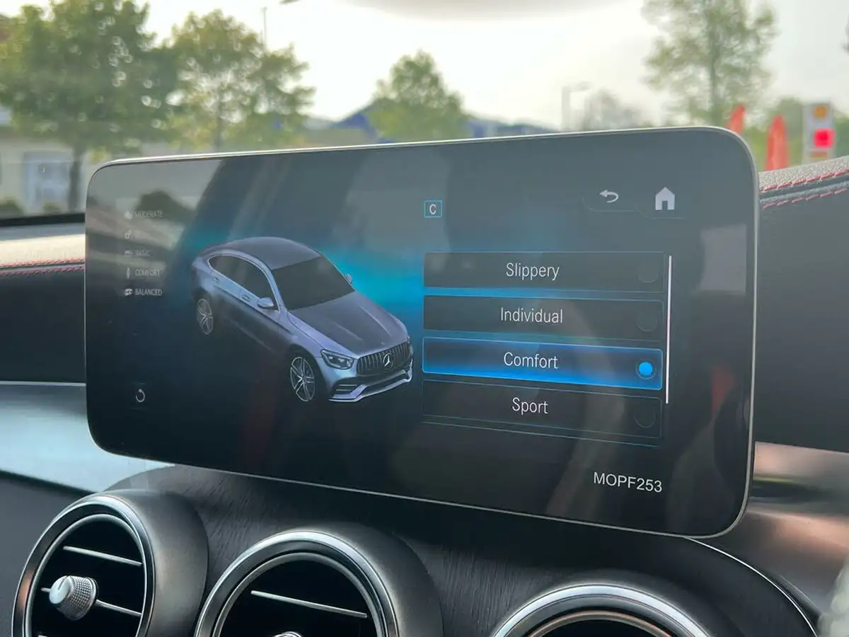 2020-mercedes-benz-glc-class-30-glc-amg-43-coupe-4d-big-54