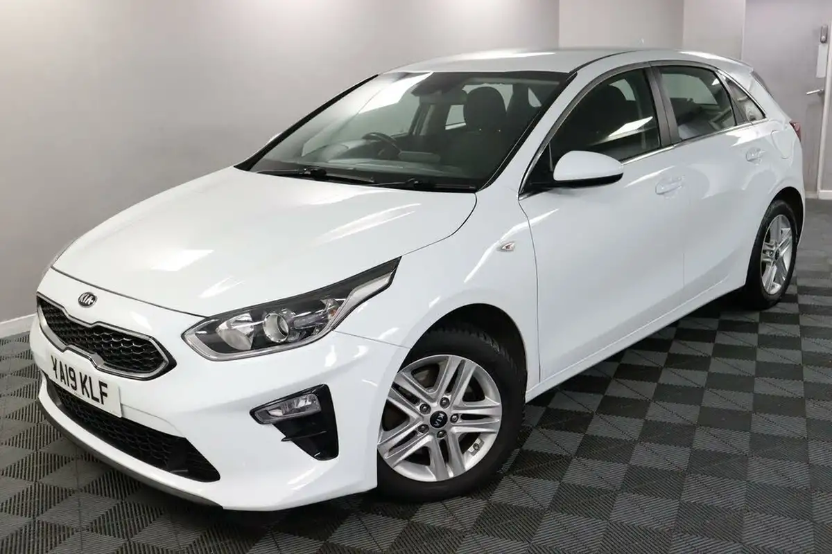 2019-kia-ceed-16crdi-2-eco-hatchback-big-19