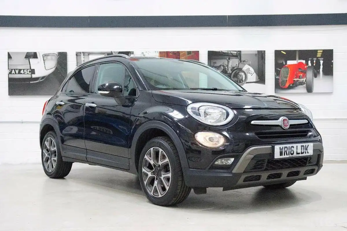 2016-fiat-500x-16multijet-cross-plus-big-0