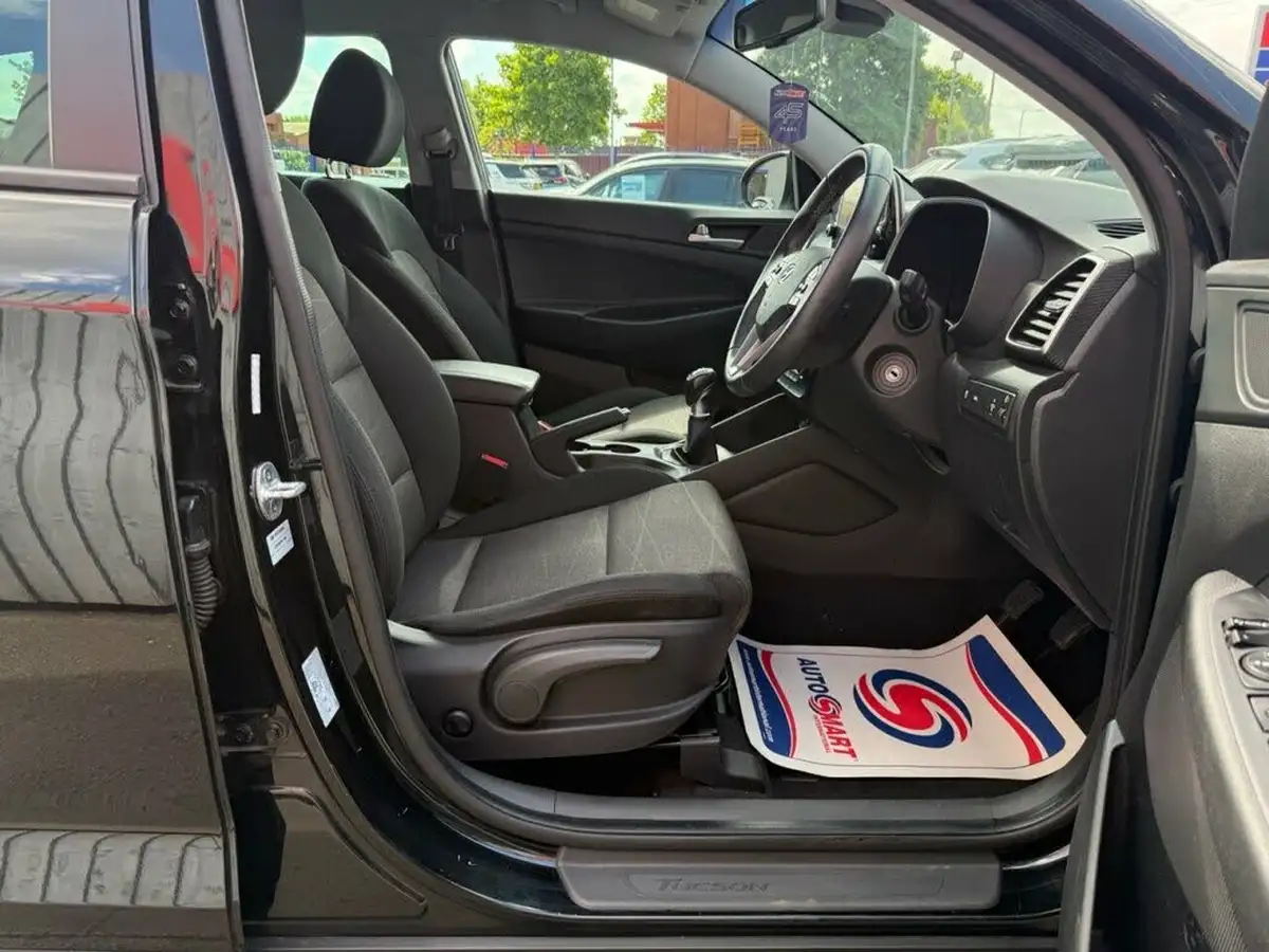 2018-hyundai-tucson-16-gdi-se-nav-big-50