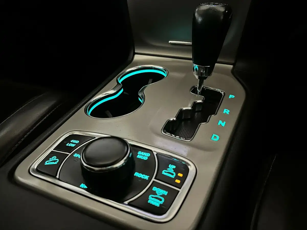 2013-jeep-grand-cherokee-big-16