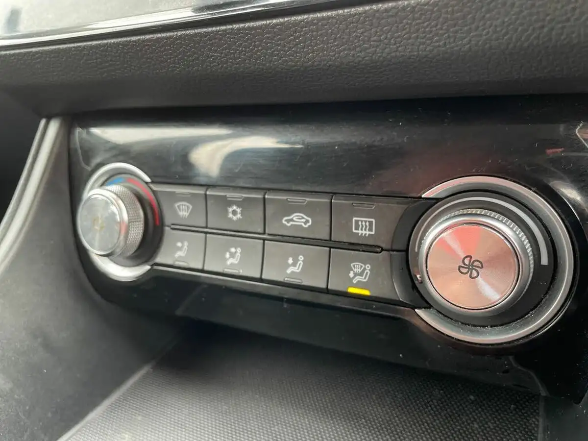 2021-mg-zs-suv-e-excite-ev-big-13