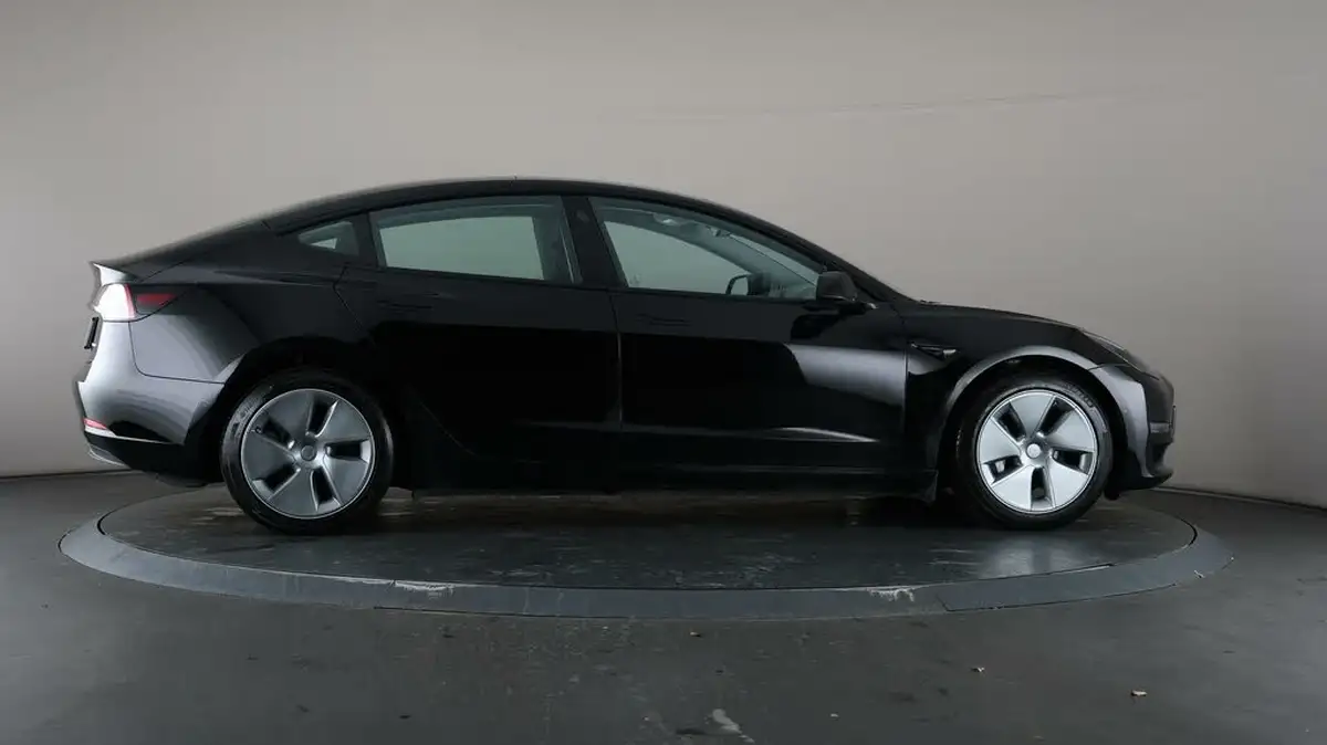 2021-tesla-model-3-e-long-range-awd-big-61