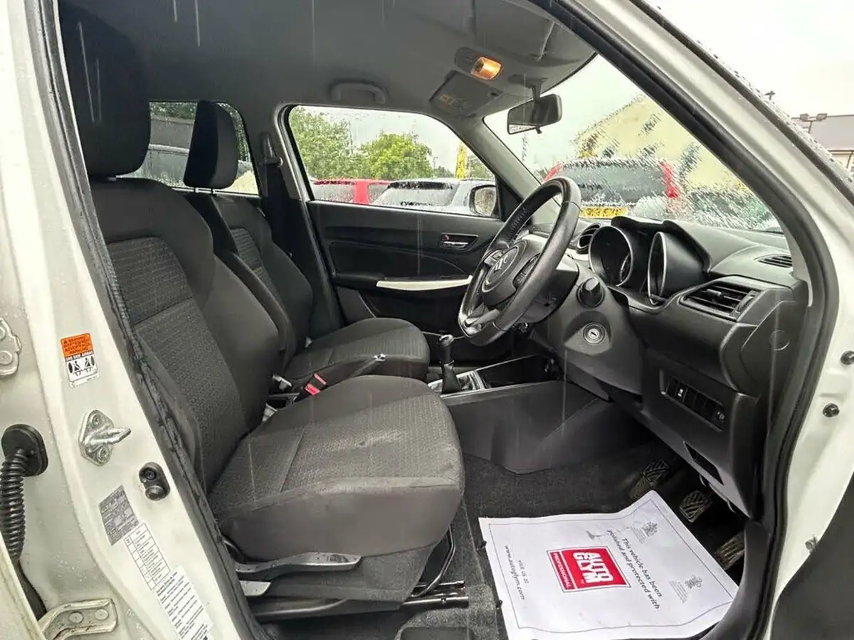 2018-suzuki-swift-10-boosterjet-sz-t-111ps-big-22