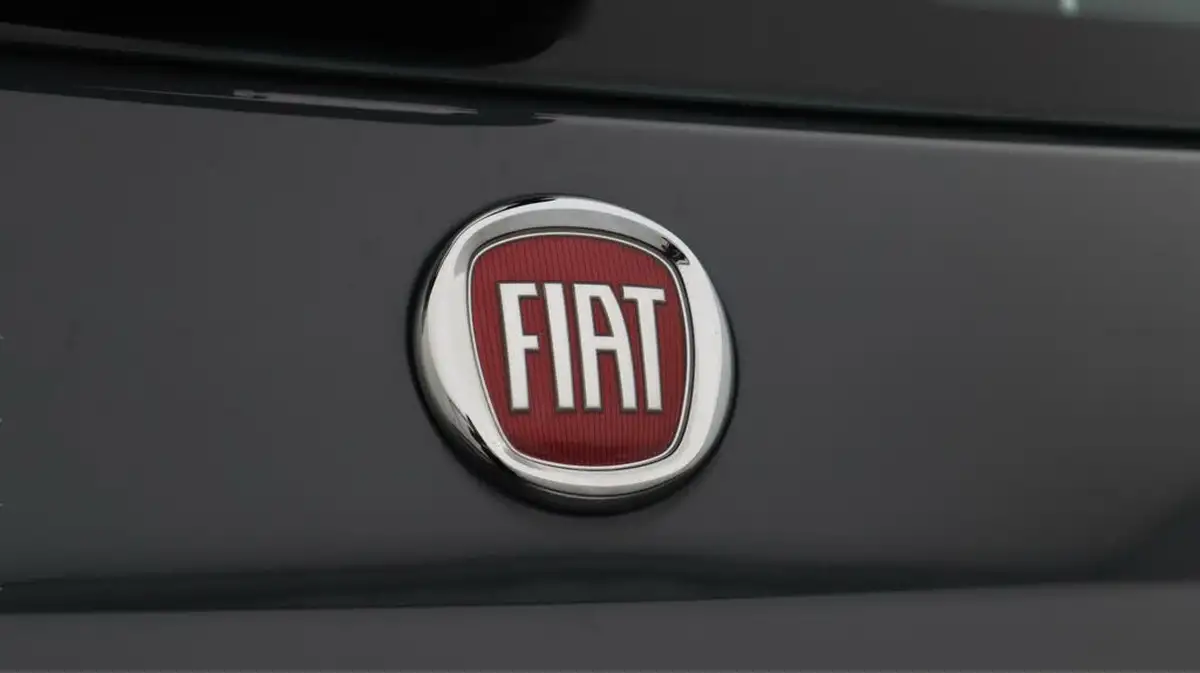 2021-fiat-500-10-dolcevita-big-23