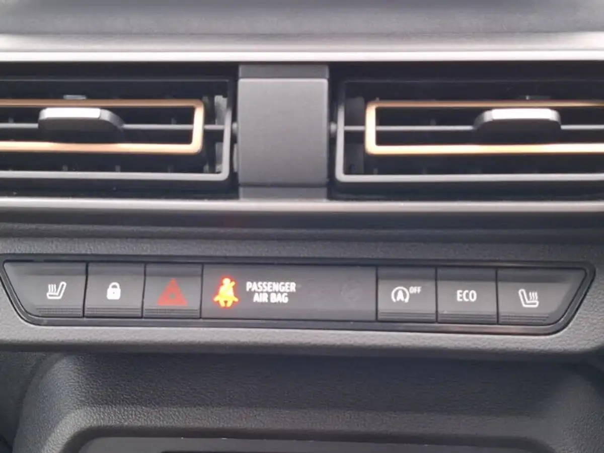 2024-dacia-sandero-stepway-10-tce-extreme-90bhp-big-15
