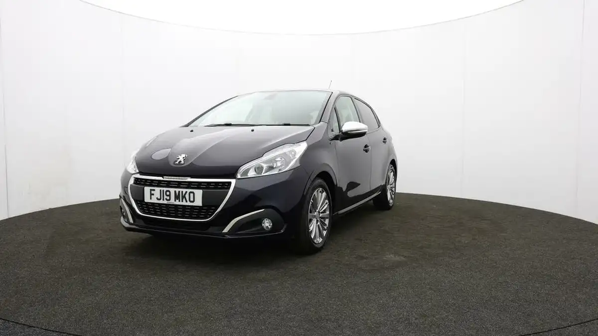 2019-peugeot-208-12-puretech-signature-big-58