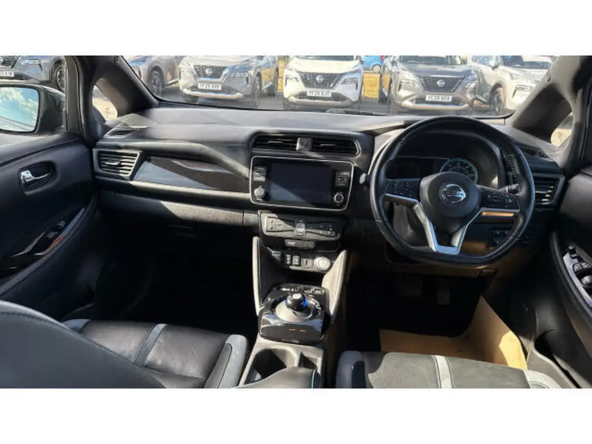 2021-nissan-leaf-e-tekna-big-9