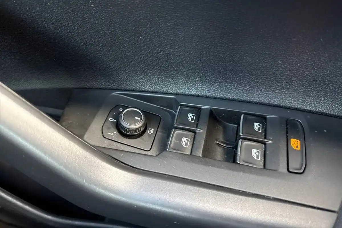 2019-volkswagen-polo-10-se-65ps-evo-ss-big-24
