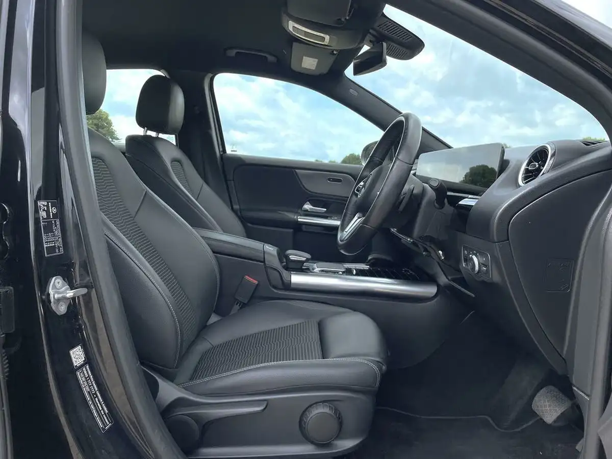 2021-mercedes-benz-gla-class-20d-gla-200d-sport-executive-big-27