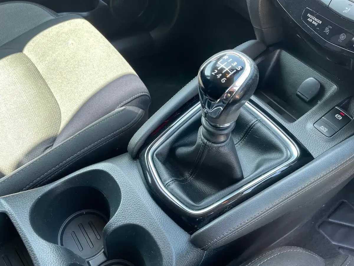 2017-nissan-qashqai-15dci-n-connecta-big-18