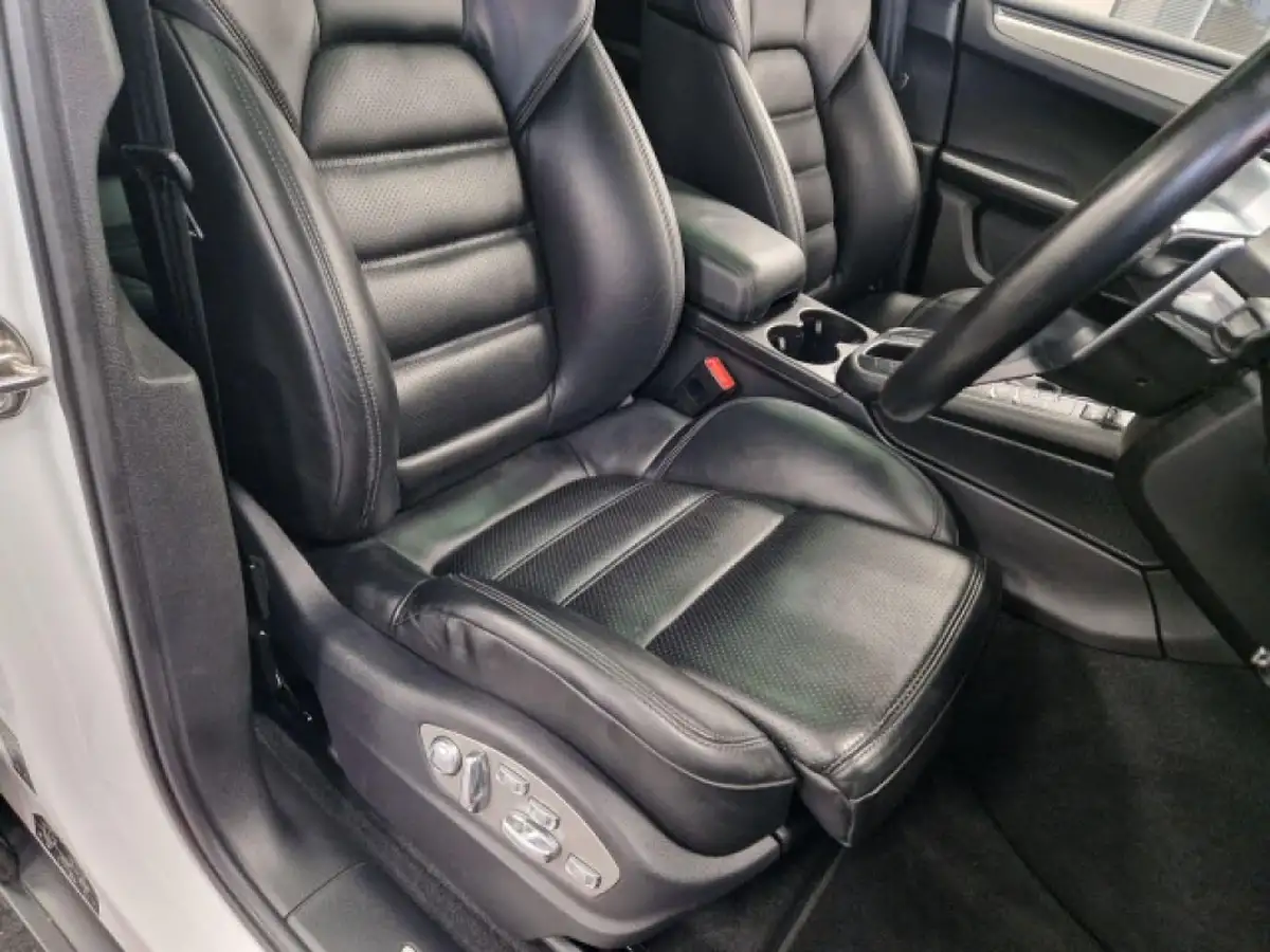 2014-porsche-macan-30td-s-big-17