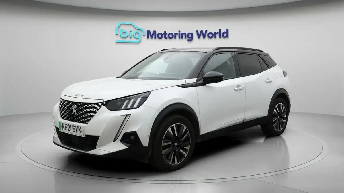 2021-peugeot-2008-suv-e-gt-premium-big-3