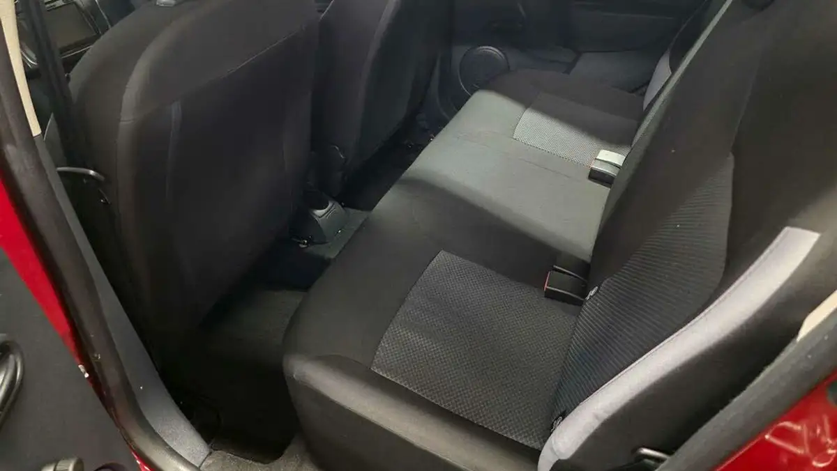 2016-dacia-sandero-12-ambiance-big-14