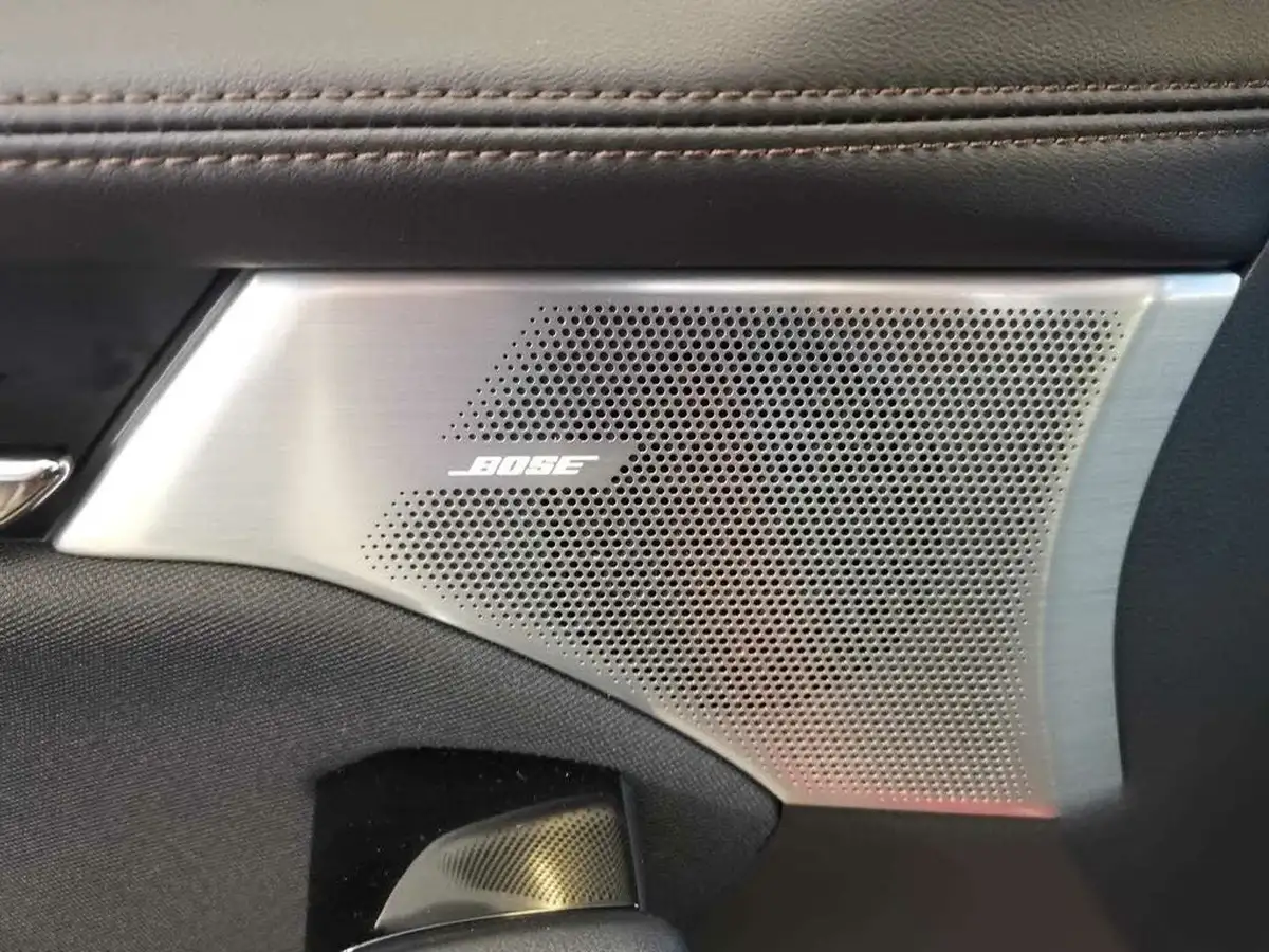 2025-mazda-mazda3-20-e-skyactiv-x-exclusive-line-hatchback-5d-big-24