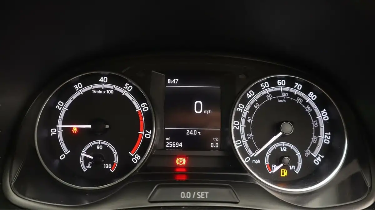 2021-skoda-fabia-10-mpi-colour-edition-60ps-big-10