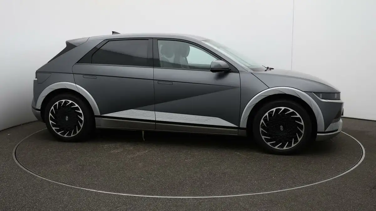 2022-hyundai-ioniq-5-e-ultimate-217ps-73kwh-rwd-big-48