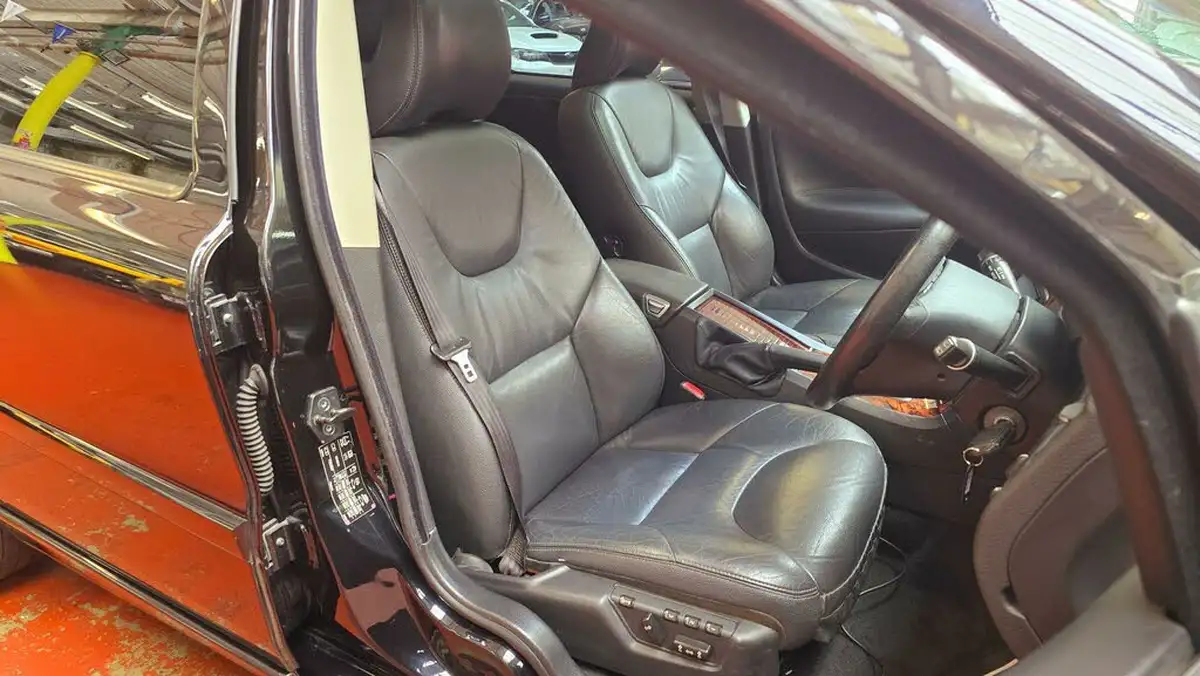 2007-volvo-v70-big-13