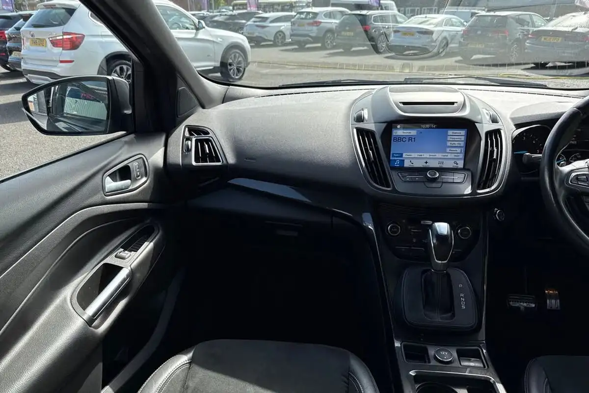 2017-ford-kuga-20tdci-st-line-180ps-awd-powershift-big-19