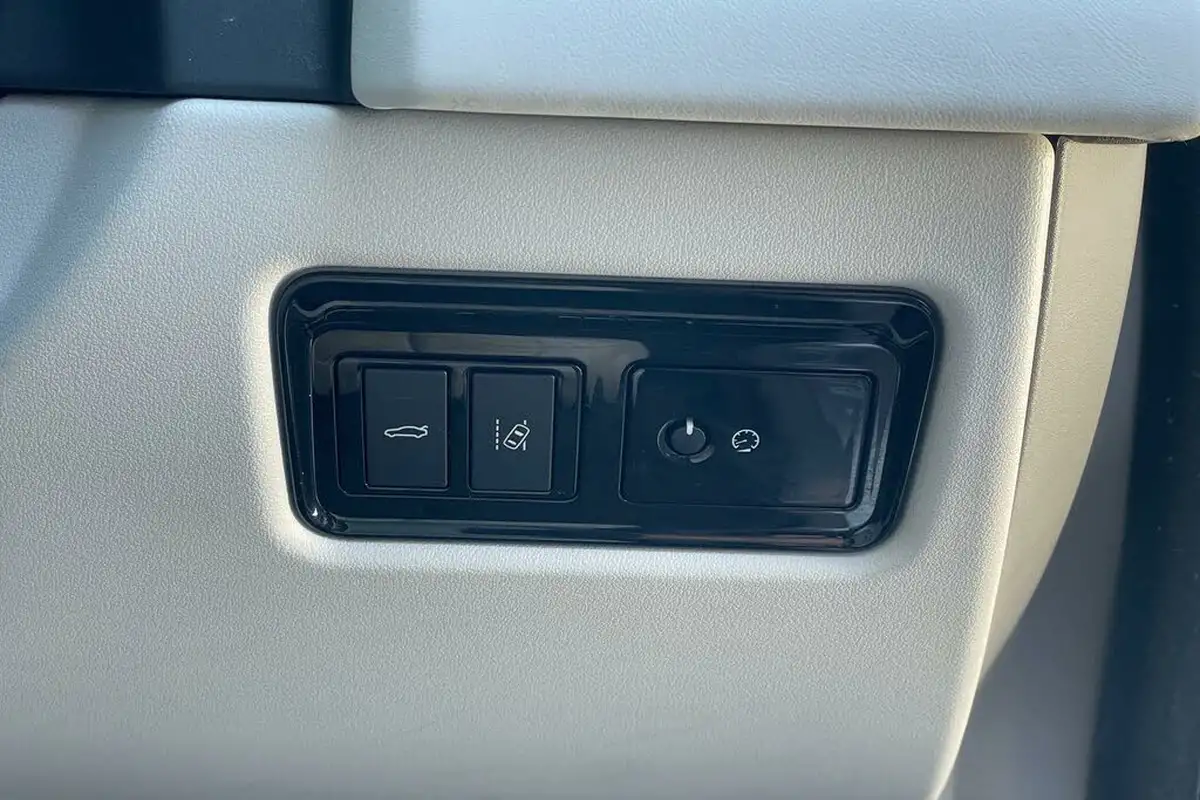 2018-jaguar-xf-20i-portfolio-250ps-saloon-4d-1998cc-big-22
