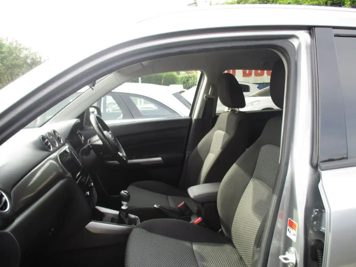 2021-suzuki-vitara-14-boosterjet-sz-t-big-6