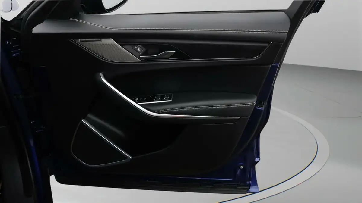 2021-jaguar-f-pace-20-d200-r-dynamic-se-mhev-big-14
