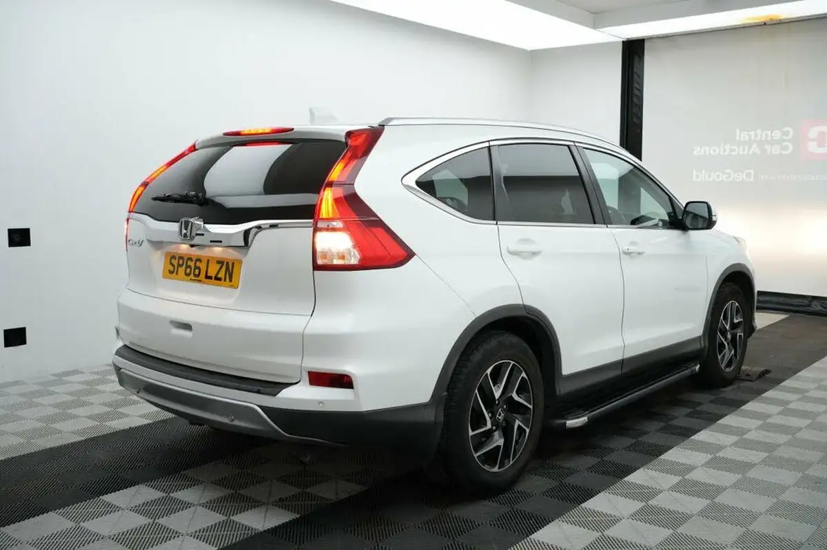 2016-honda-cr-v-16i-dtec-se-plus-160ps-4x4-auto-big-6