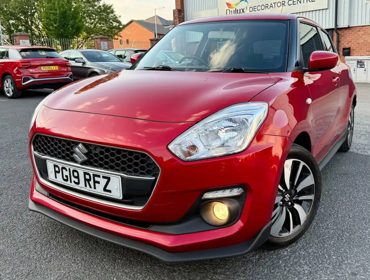 2019-suzuki-swift-12-dualjet-attitude-big-2