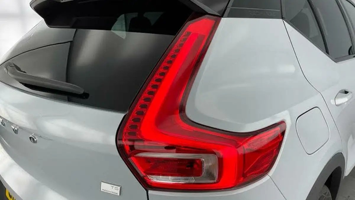 2021-volvo-xc40-15-t5-r-design-262bhp-big-27