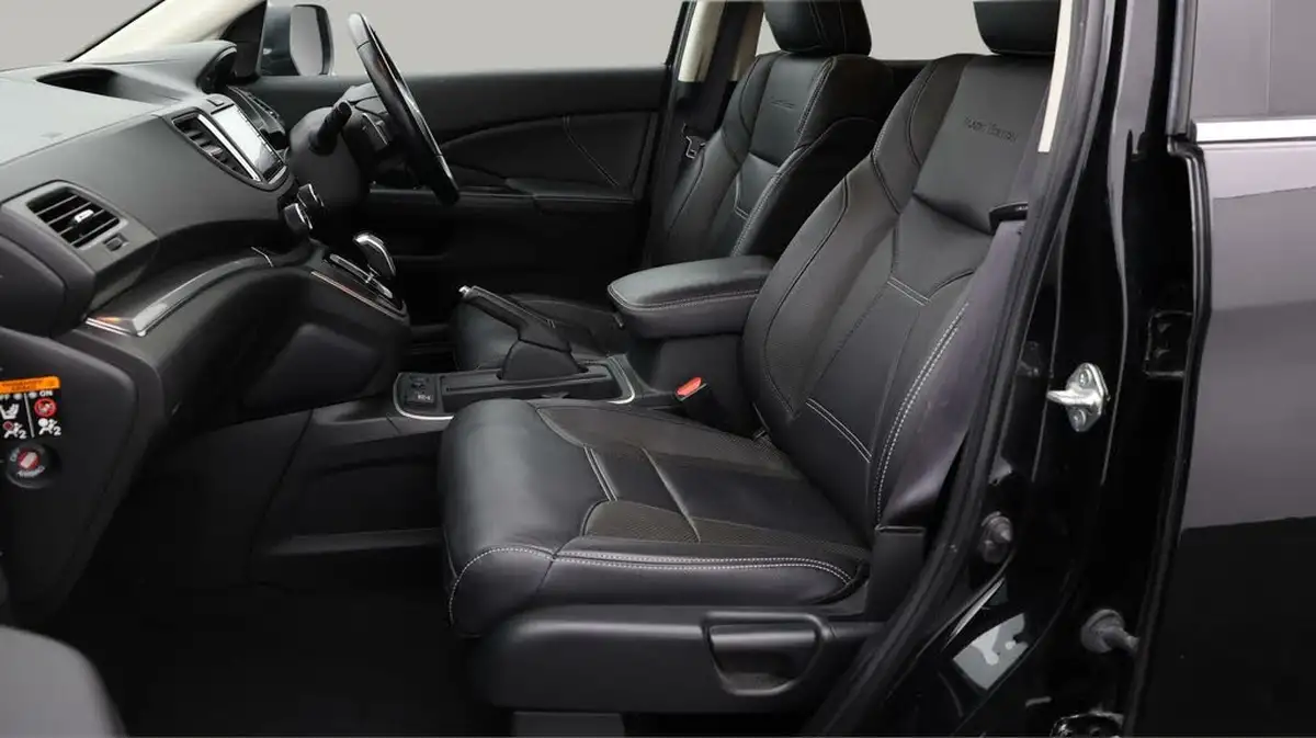 2017-honda-cr-v-16i-dtec-black-edition-auto-big-13