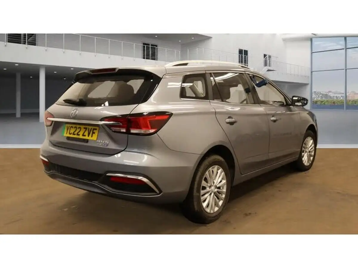 2022-mg-mg5-e-exclusive-ev-long-range-big-3