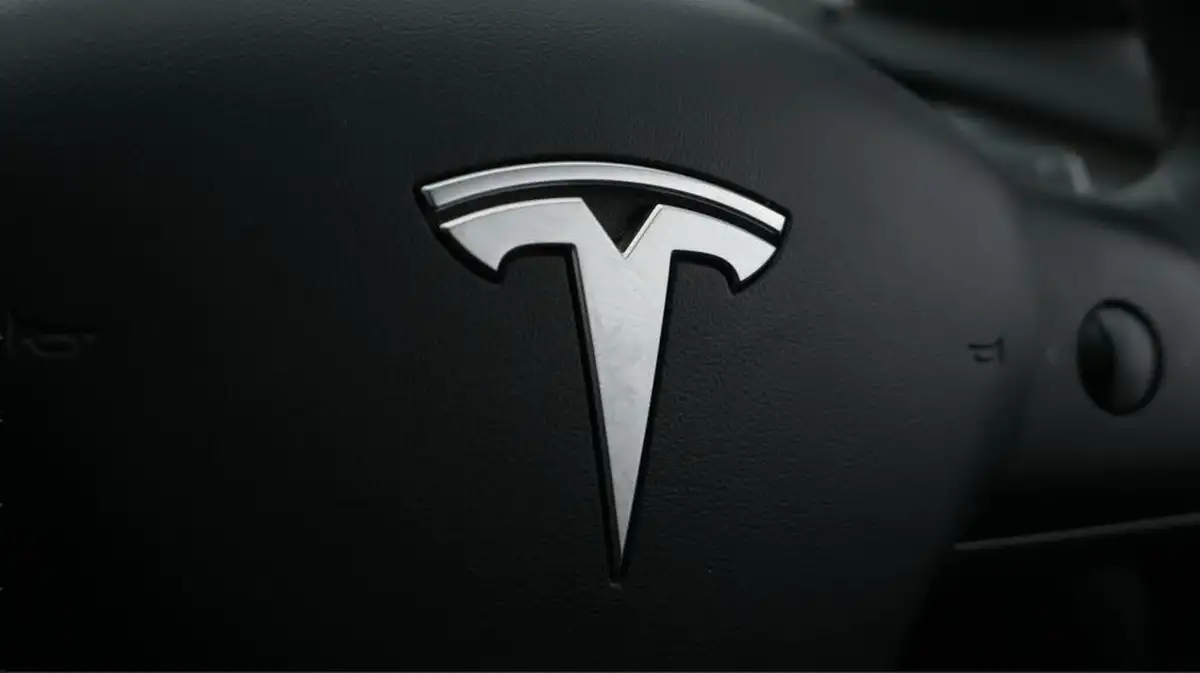 2021-tesla-model-3-e-long-range-4x4-big-23