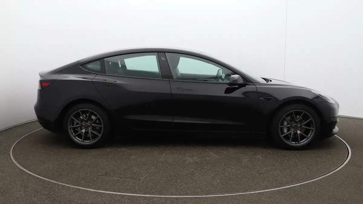 2021-tesla-model-3-e-long-range-4x4-big-47