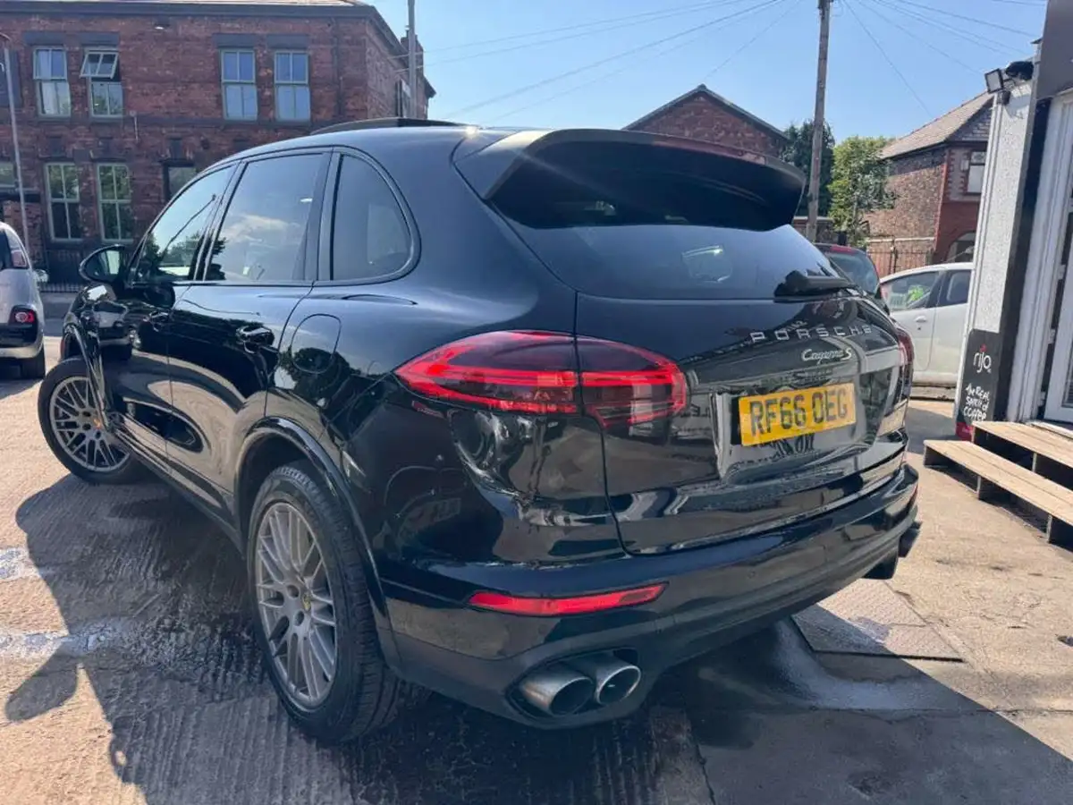 2016-porsche-cayenne-30-s-e-hybrid-platinum-edition-big-8